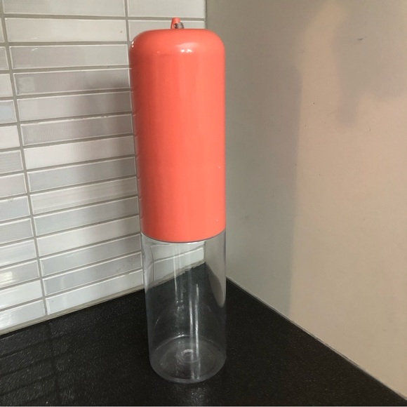 🥳HOST PICK🥳 Dog mobile drinking water dispenser - Picture 5 of 6